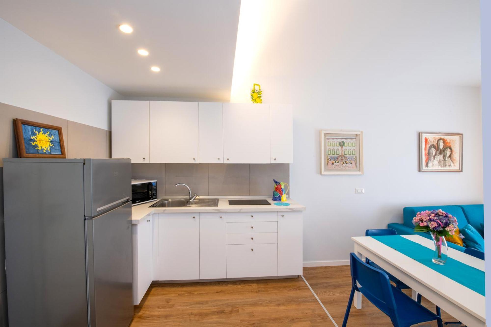 Shabby Chic Seaview Apartments 卡斯特拉玛雷帝斯达比亚 外观 照片