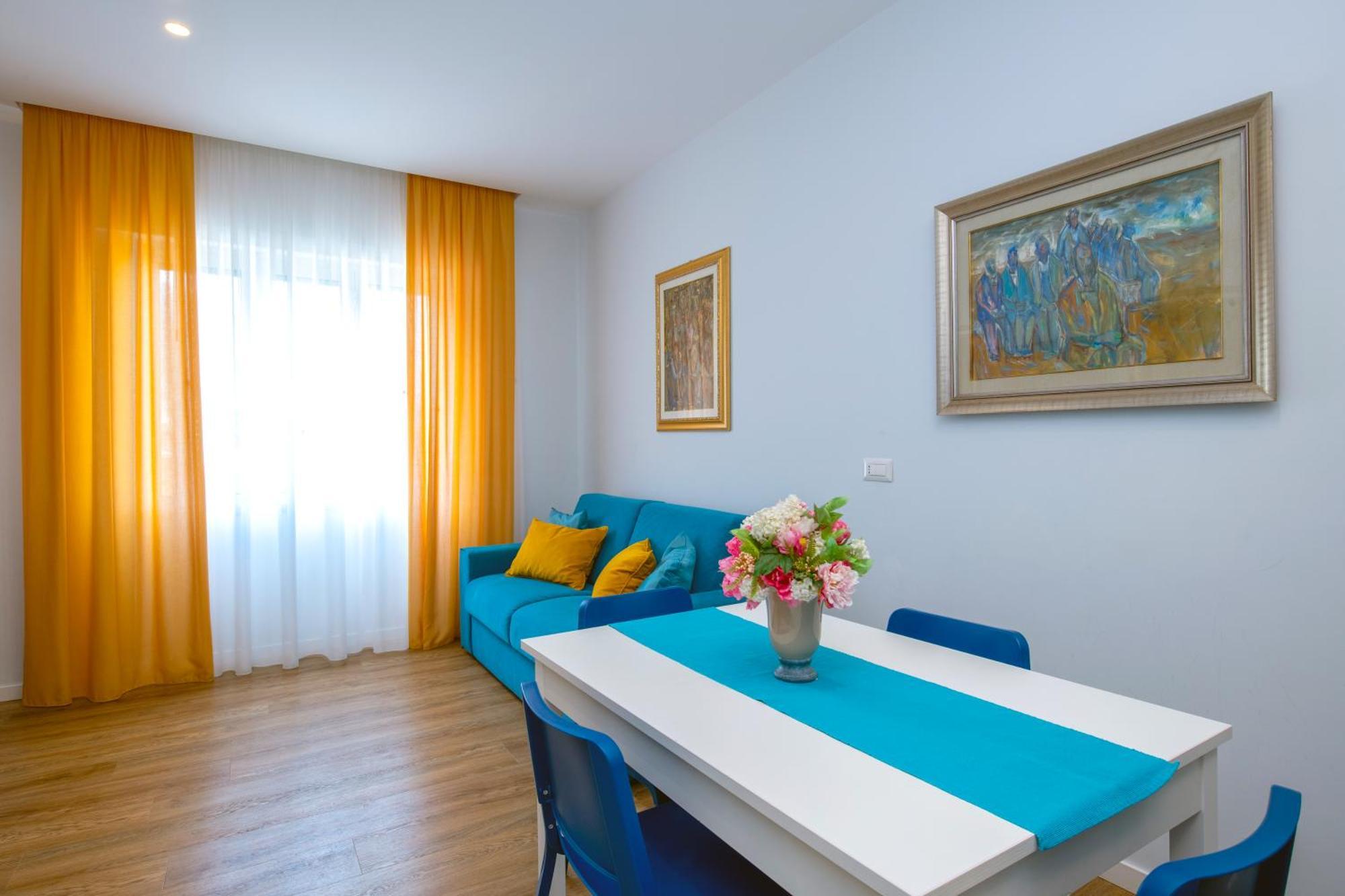 Shabby Chic Seaview Apartments 卡斯特拉玛雷帝斯达比亚 外观 照片