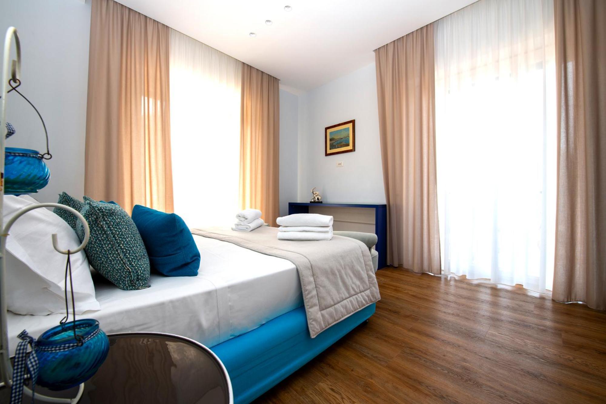 Shabby Chic Seaview Apartments 卡斯特拉玛雷帝斯达比亚 外观 照片