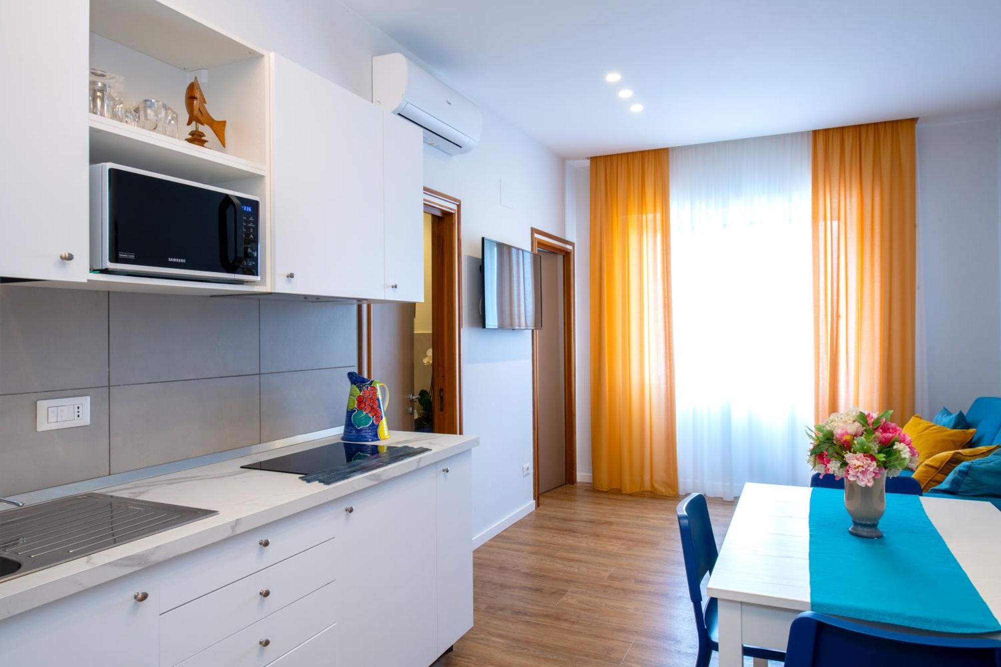 Shabby Chic Seaview Apartments 卡斯特拉玛雷帝斯达比亚 外观 照片